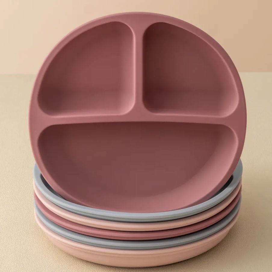 Cute Cartoon Silicone Suction Plate for Youngsters - Non-Slip, Easy Clean Feeding Dish for Training