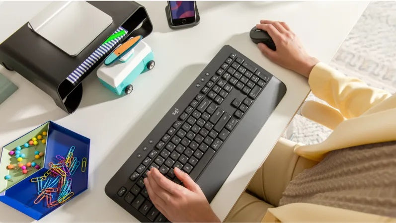 Logitech Signature K650 Bluetooth & Wireless Keyboard with Palm-rest