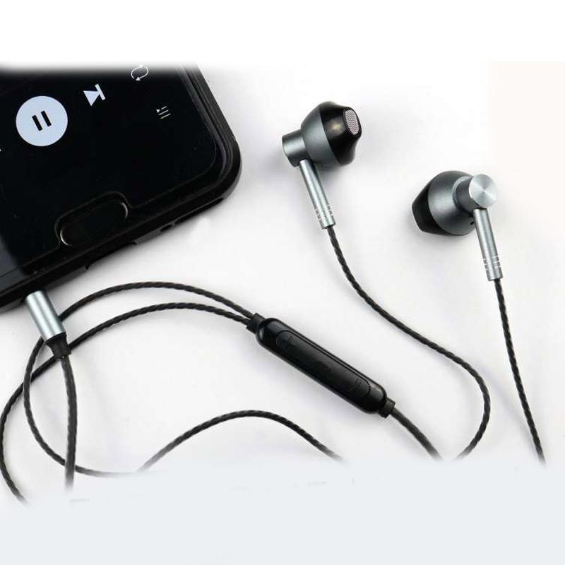 Remax RM-201 Metal Wired In-ear Earphone with Mic and Volume Controller