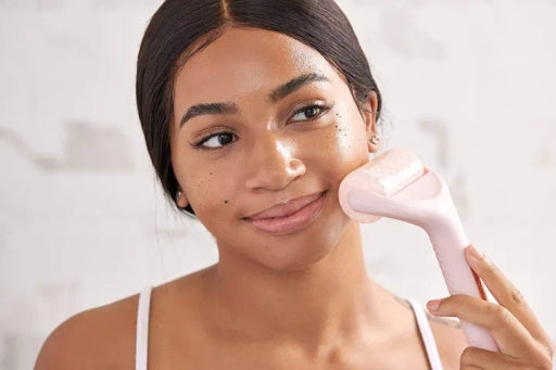 Finishing Touch Flawless Facial Massage Ice Roller