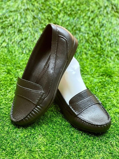 Girls Waterproof Court Shoes – Comfortable, Slip-Resistant School & Everyday Footwear