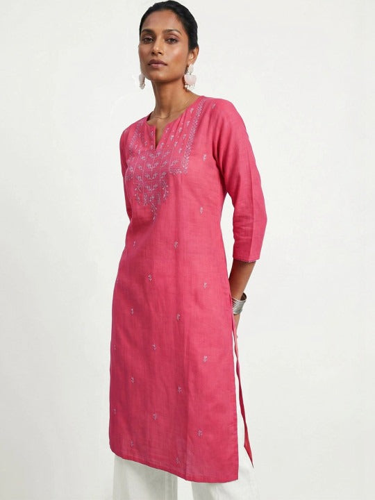Women Embroidered Thread Work Kurta