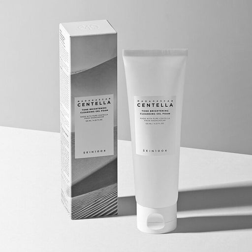 Madagascar Centella Tone Brightening Cleansing Gel Foam 125Ml