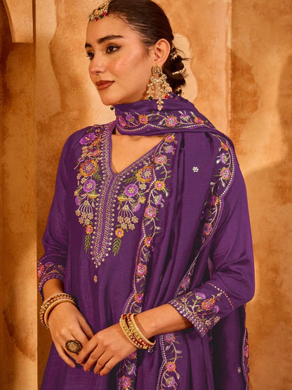 Women Ethnic Motifs Embroidered Regular Thread Work Kurta with Trousers & with Dupatta