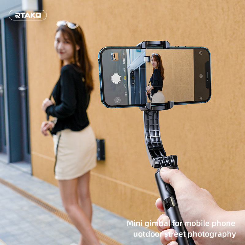 Rtako L08 Mini Anti-shake Electric Gimbal Stabilizer - Ultra-Compact Design: Lightweight and easy to carry, making it ideal for travel and daily use