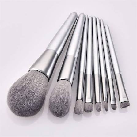 9 Makeup Brush with Purse