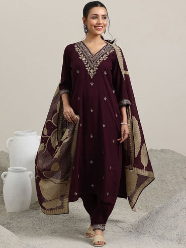 Women Floral Embroidered Regular Sequinned Kurta with Salwar & Dupatta