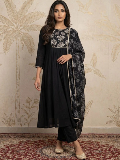 Women Floral Embroidered Empire Thread Work Kurta with Trousers & with Dupatta