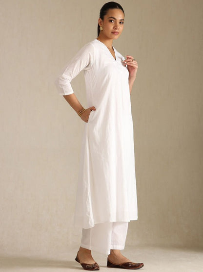Women Embroidered Tiered Kurta with Palazzos