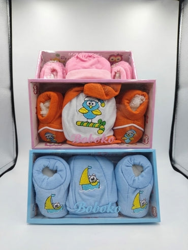 Baby Cap & Socks Gift Set