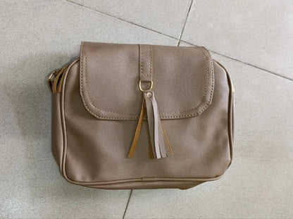 New Fashion Crossbody & Sidebag for Women ( 27*18 Cm )