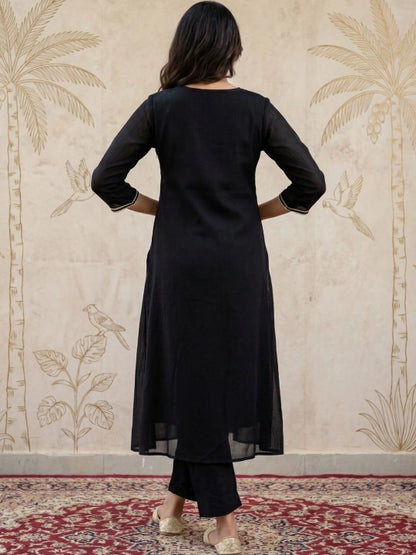 Women Floral Embroidered Empire Thread Work Kurta with Trousers & with Dupatta