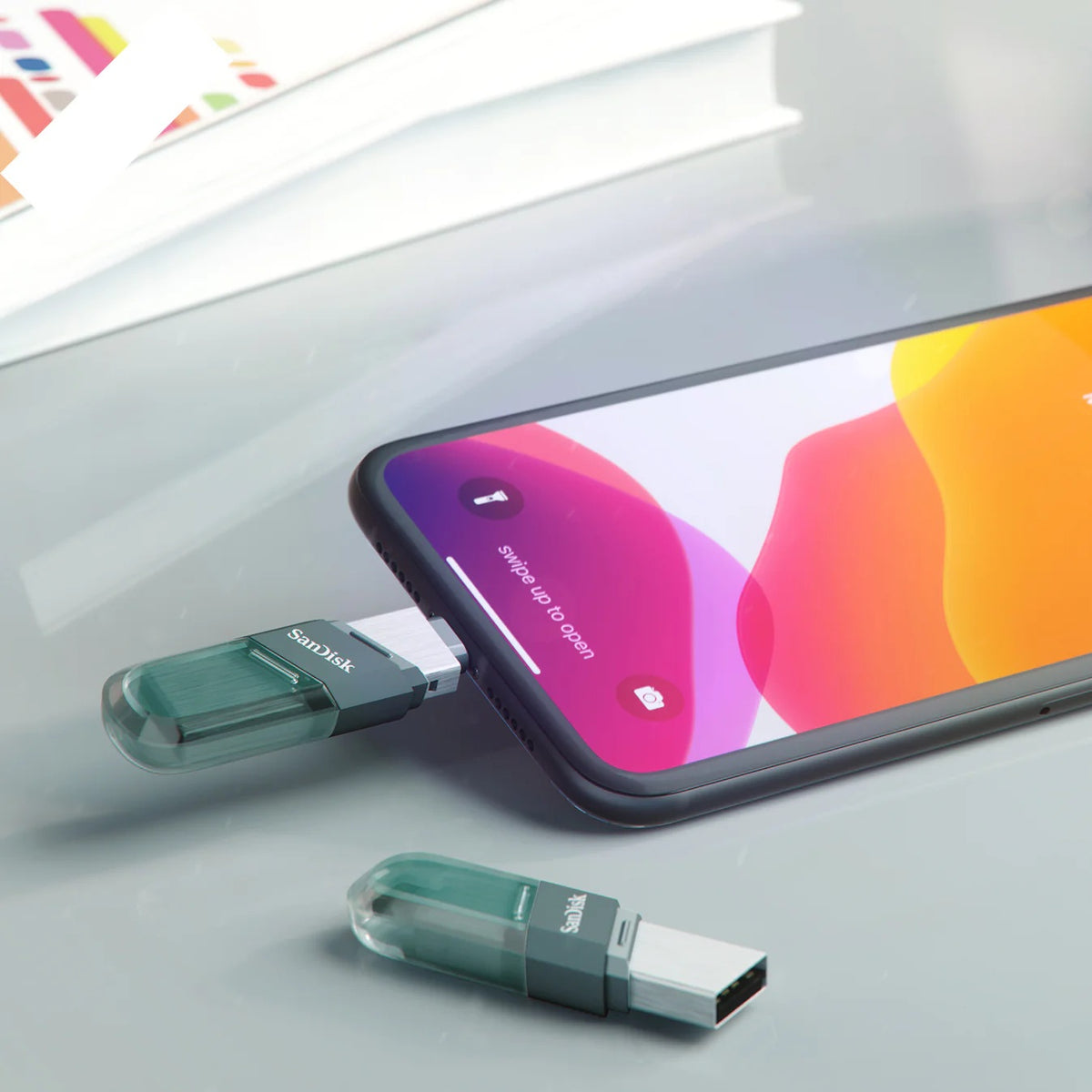 SanDisk iXpand OTG USB 3.0 Flash Drive for iPhone ,iPad & Mac Book