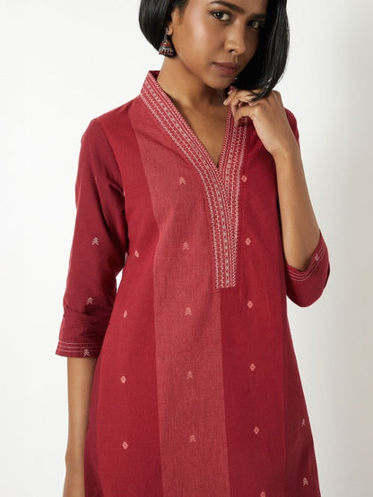 Women Ethnic Motifs Embroidered Flared Sleeves Chikankari Kurta