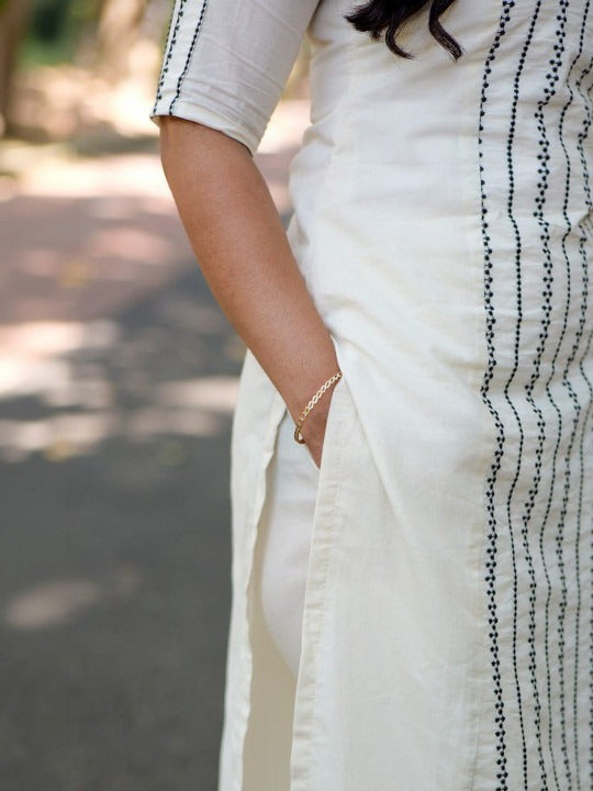Women Floral Embroidered Regular Kurta with Trousers