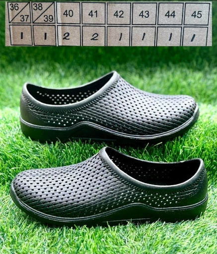 Unisex Covering Waterproof Breathable Shoes