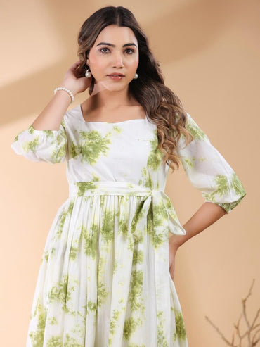 Women White & Green Pure Cotton Tie & Dye Tiered Dress