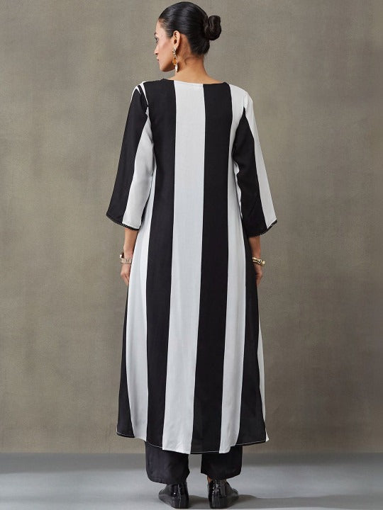Women Printed Regular Gotta Patti Kurta with Trousers