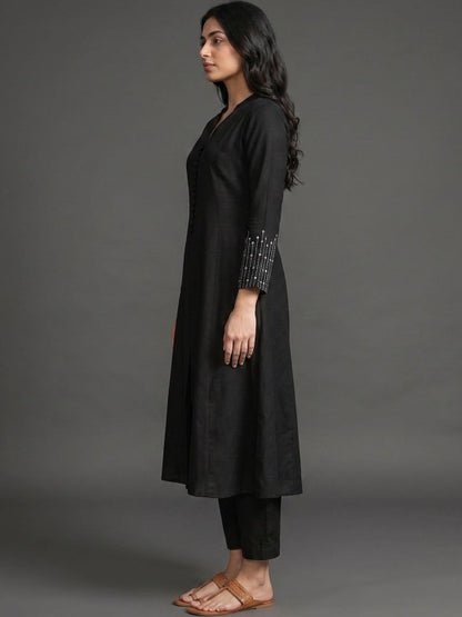 Women Regular Beads and Stones Kurta with Trousers