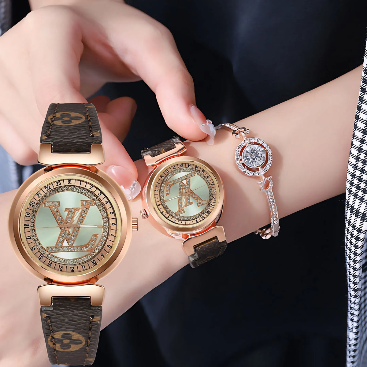 LV LOUIS VUITTON Fashion Women's Quartz Watch Rotating Dial Small Dial Leather Strap Business Elegan