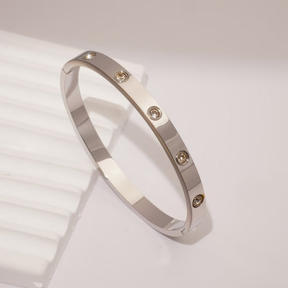 18K Gold-Plated Titanium Steel Bangle with Cubic Zirconia Star Design – Luxury Couples Bracelet