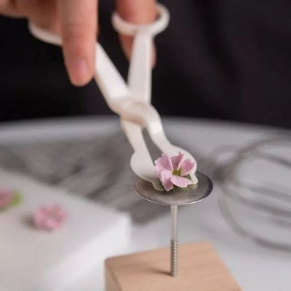 Baking Tools----Needle and Plastic Scissor Flower Lifter