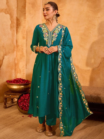 Women Ethnic Motifs Embroidered Regular Thread Work Kurta with Trousers & with Dupatta
