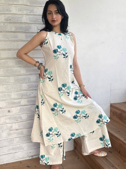 Women Floral Printed Regular Pure Cotton Kurta with Palazzos
