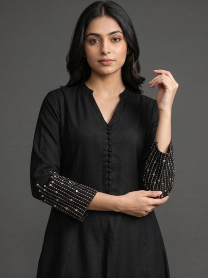 Women Regular Beads and Stones Kurta with Trousers