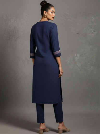 Women Embroidered Thread Work Smart Comfort Kurta with Trousers