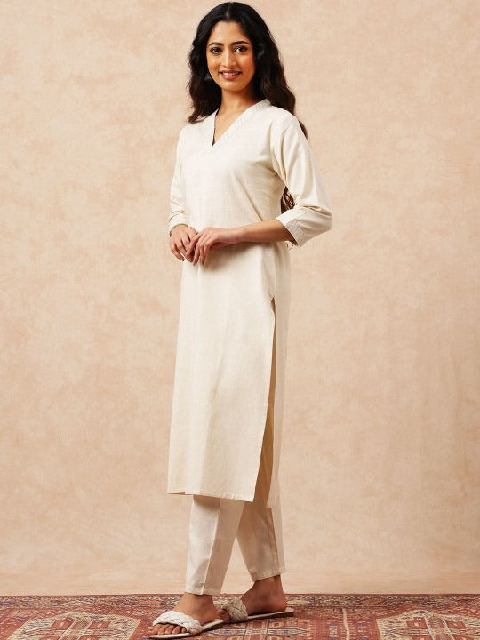 Women Regular Thread Work Pure Cotton Kurta with Trousers