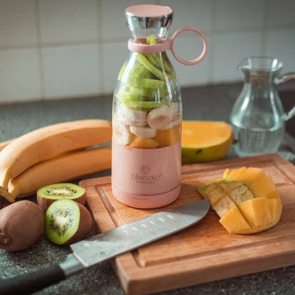 Mini Portable Blender & Juicer – USB Rechargeable Smoothie Maker
