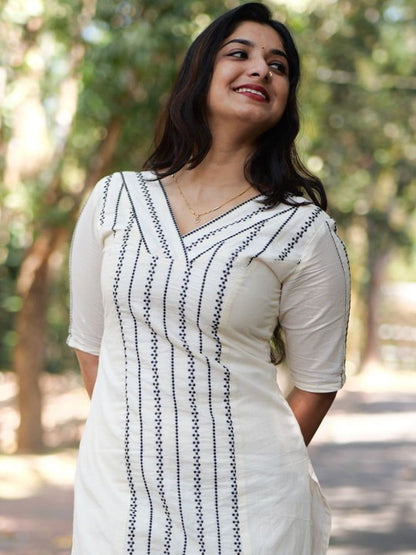 Women Floral Embroidered Regular Kurta with Trousers