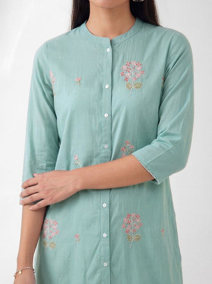 Women Floral Embroidered Thread Work Floral Kurta
