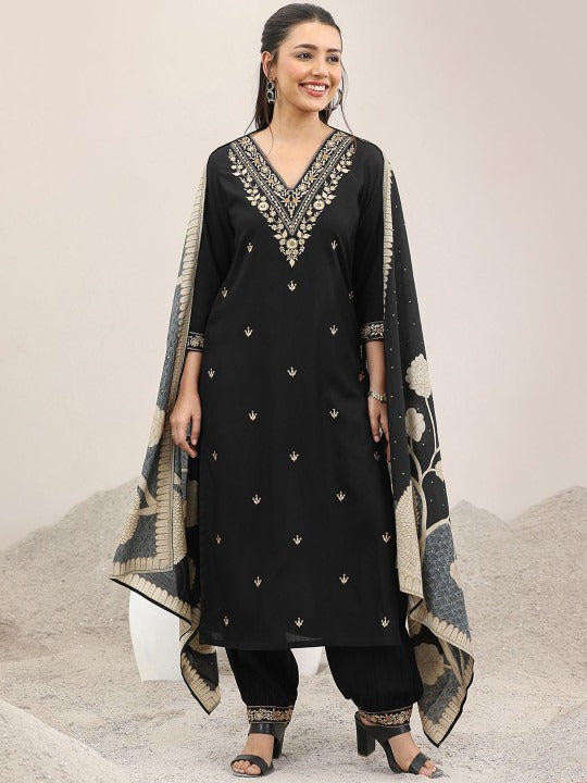 Women Floral Embroidered Regular Sequinned Kurta with Salwar & Dupatta