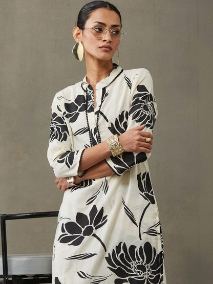 Contemporary Women Floral Printed Regular Gotta Patti Pure Cotton Kurta with Trousers