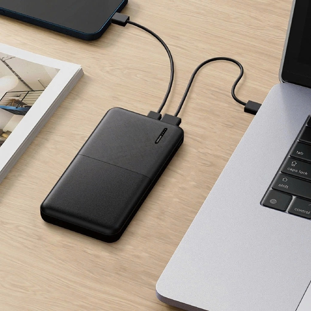 WiWU Wi-P067 10000mAh power bank with LED display, dual USB ports, and safe charging.