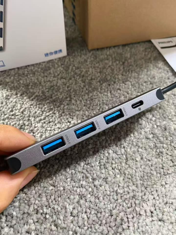 Philips USB-C Hub 4USB 3.0 Port + USB-C PD Port 60W Hub Adapter - SWR1607K/93
