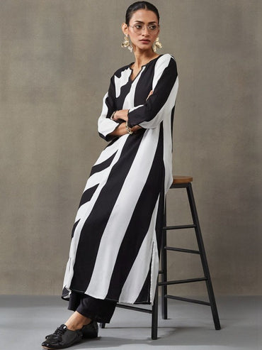 Women Printed Regular Gotta Patti Kurta with Trousers