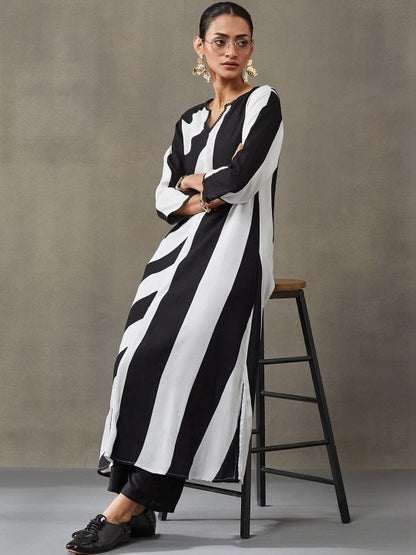 Women Printed Regular Gotta Patti Kurta with Trousers